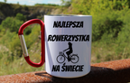 Kubek biały z czerwonym karabińczykiem i nadrukiem "Najlepsza rowerzystka na świecie" – dla rowerzystki #7