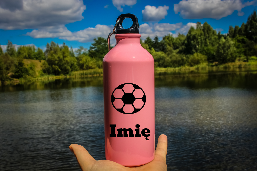 Butelka różowa 600 ml z grafiką piłki i własnym imieniem #8