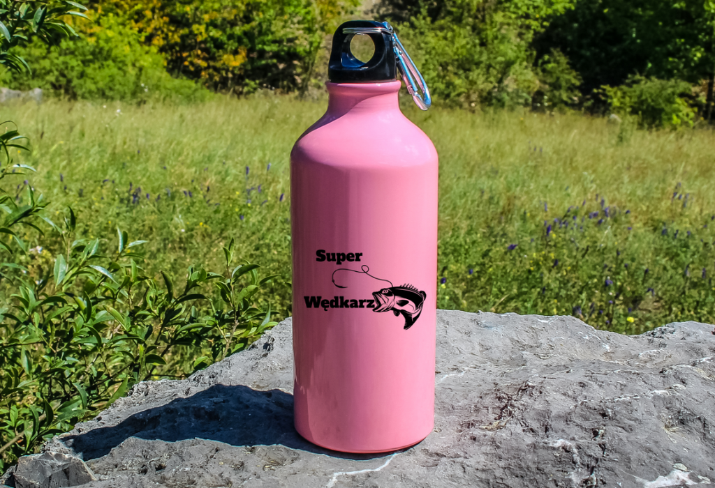 Butelka różowa 600 ml z nadrukiem "Super Wędkarz" – wędkarstwo #4