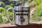 Kubek ze srebrnym karabińczykiem i nadrukiem "Najlepszy wędkarz" – wędkarstwo #8