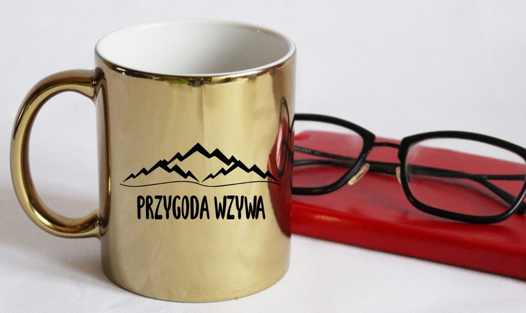 Kubek złoty z nadrukiem „Przygoda wzywa” – podróż, trekking #6