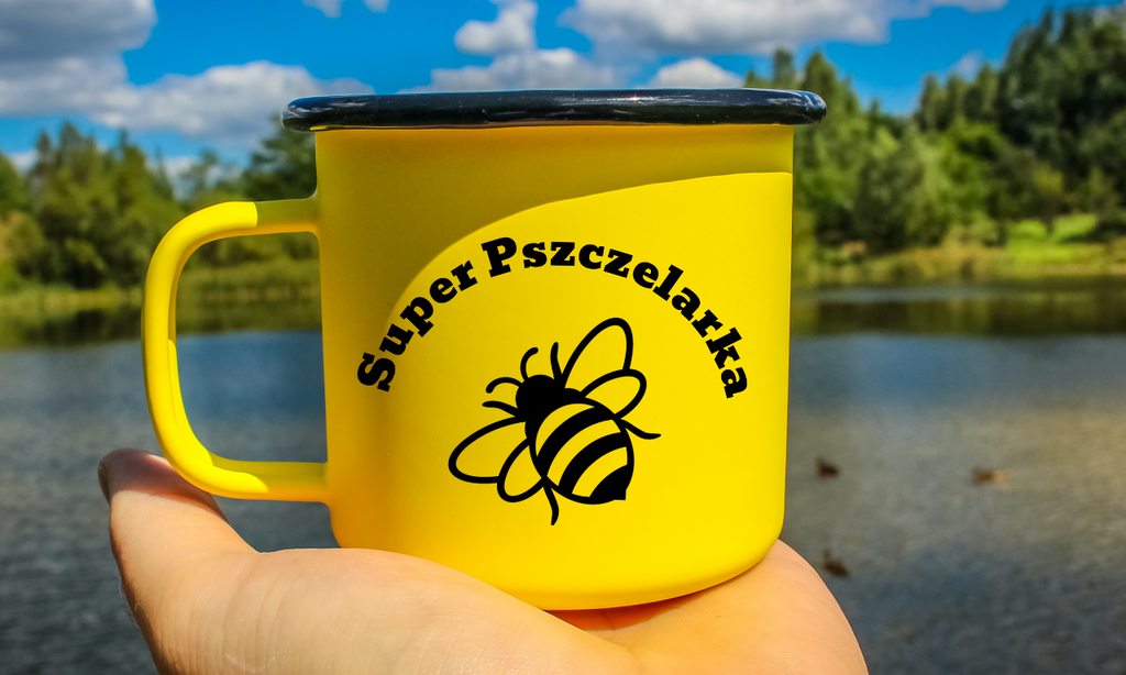 Kubek emaliowany żółty z napisem „Super Pszczelarka” – pszczelarstwo #5