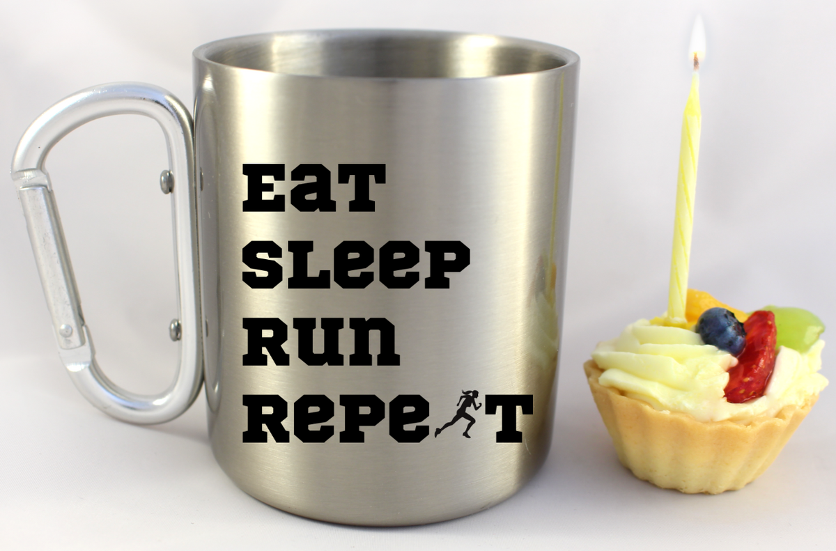 Kubek ze srebrnym karabińczykiem – z nadrukiem "Eat Sleep Run Repeat" – dla pani, bieganie #10