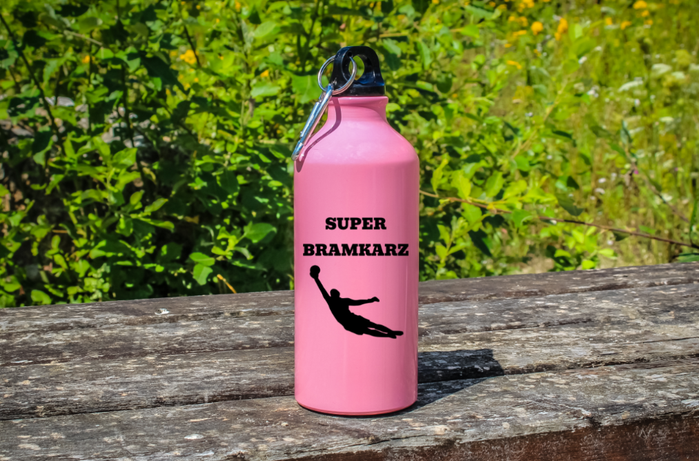 Butelka różowa 600 ml z napisem "Super Bramkarz" #13