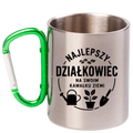 Kubek z zielonym karabińczykiem z nadrukiem „Najlepszy działkowiec na swoim kawałku ziemi” – działka, ogród #5