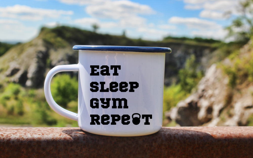 Kubek emaliowany biały z nadrukiem "Eat Sleep Gym Repeat" – siłownia #6