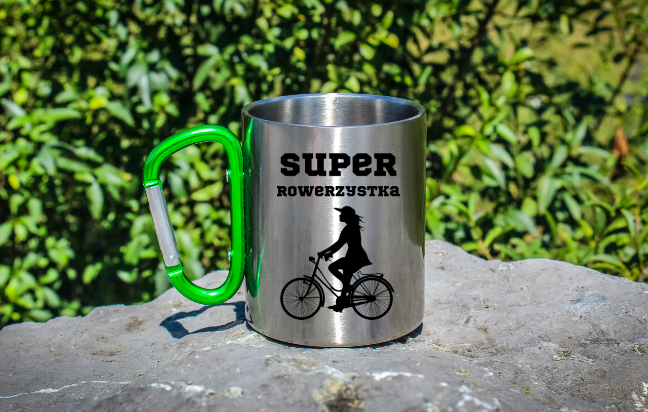 Kubek z zielonym karabińczykiem nadruk "Super Rowerzystka" – rower #7