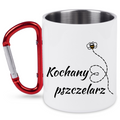 Kubek biały z czerwonym karabińczykiem i nadrukiem „Kochany pszczelarz” – pszczelarstwo #6