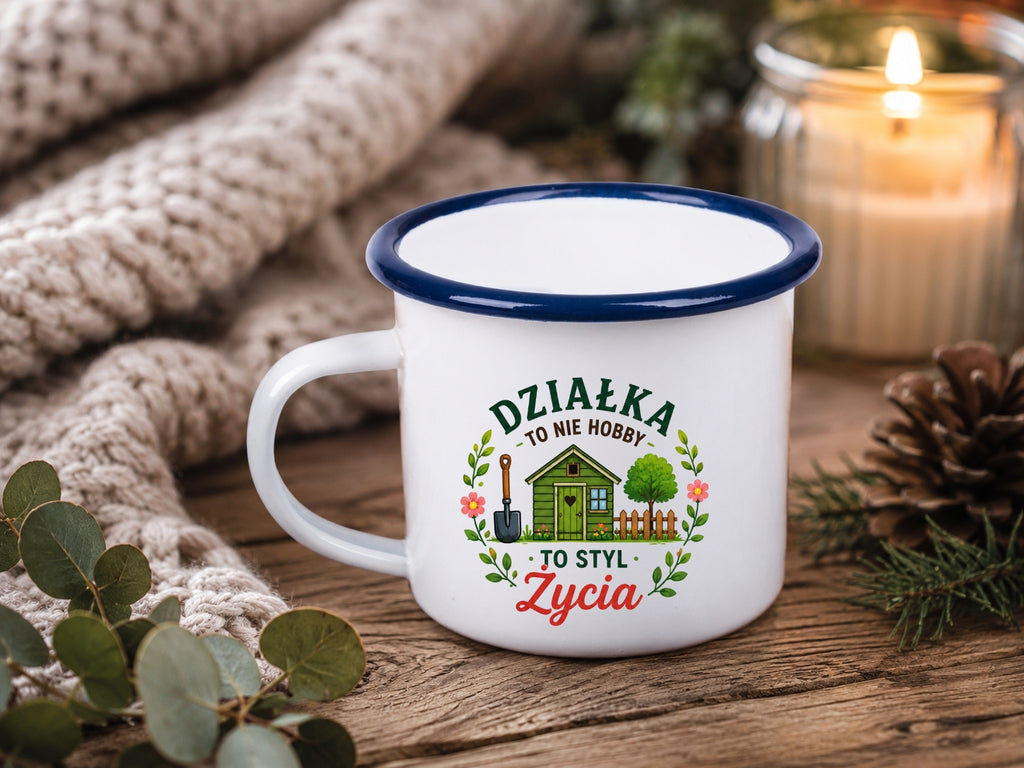 Kubek emaliowany biały z nadrukiem „Działka to nie hobby, to styl życia” – ogród, działka #2