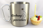 Kubek metalowy ze srebrnym karabińczykiem z nadrukiem „Kochany pszczelarz” – pszczelarstwo #6