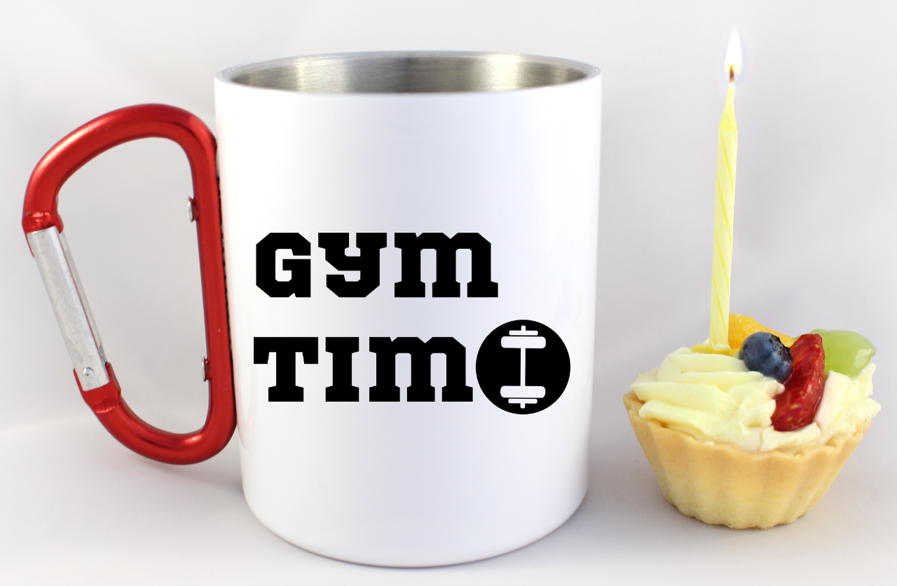 Kubek biały z czerwonym karabińczykiem i nadrukiem „Gym Time” – na siłownię #1