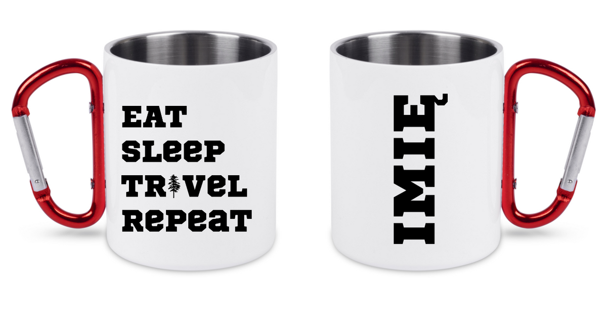 Kubek biały z czerwonym karabińczykiem z nadrukiem „Eat Sleep Travel Repeat” – trekking, podróż #5