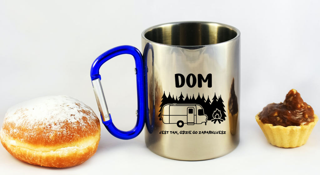 Kubek z niebieskim karabińczykiem i nadrukiem „Dom jest tam, gdzie go zaparkujesz” – camping, camper #6