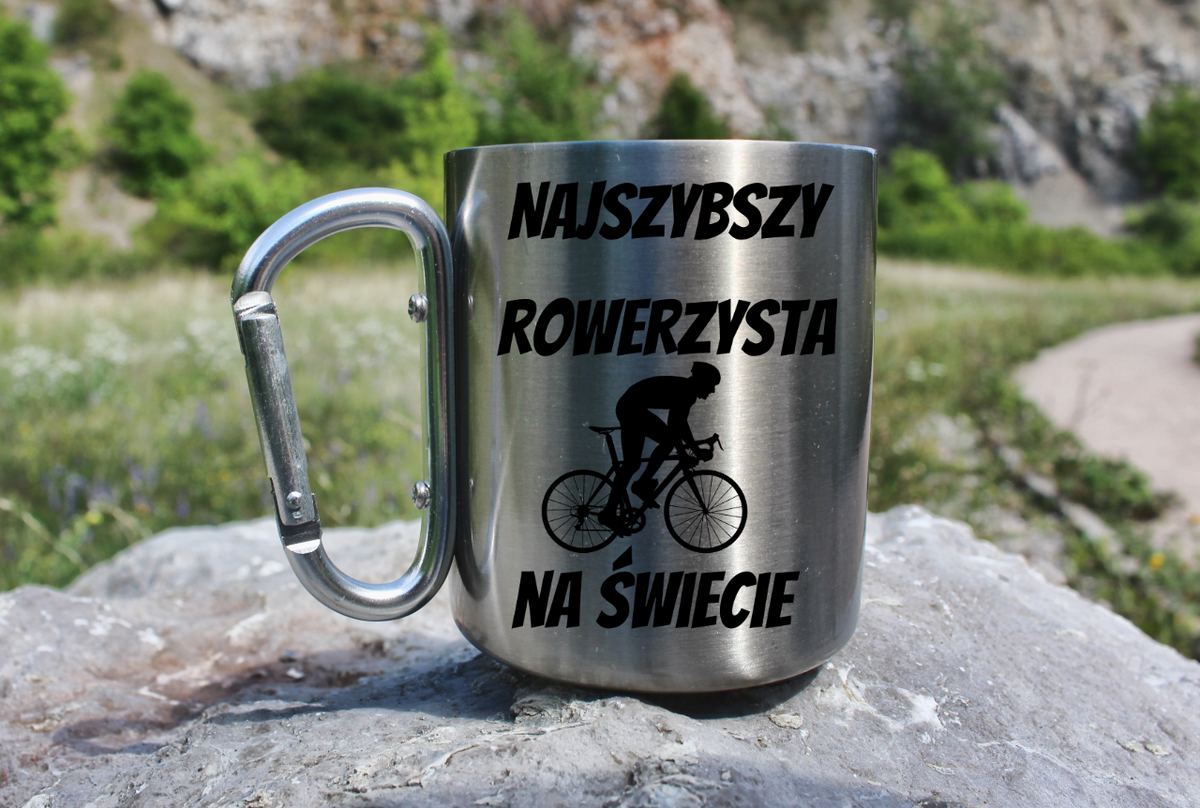 Kubek ze srebrnym karabińczykiem z nadrukiem „Najszybszy rowerzysta na świecie” – dla rowerzysty #12
