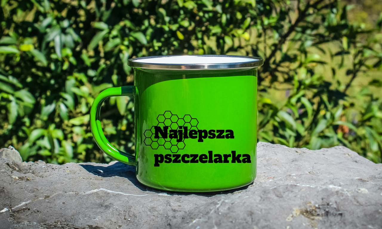 Kubek zielony emaliowany z nadrukiem "Najlepsza pszczelarka" – pszczelarstwo #3