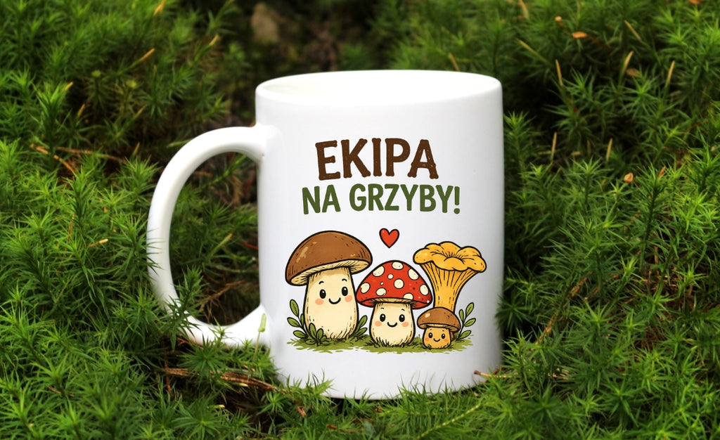 Kubek biały z nadrukiem „Ekipa na grzyby” i grafiką grzybów #11