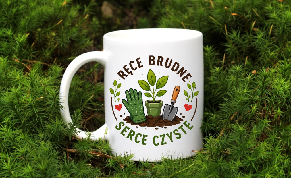 Kubek biały z nadrukiem „Ręce brudne, serce czyste” – ogród, działka #1