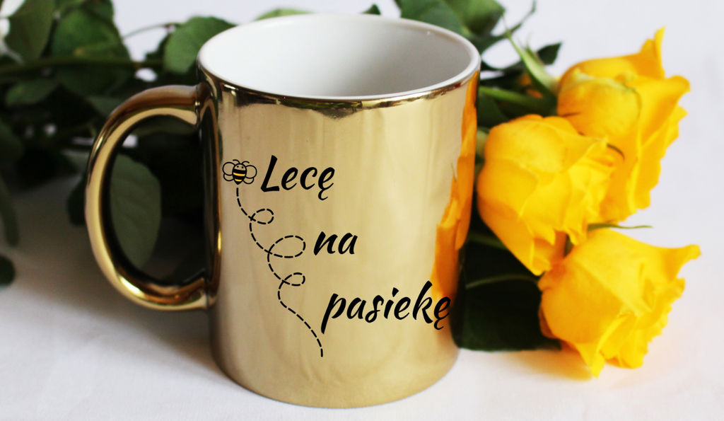 Kubek złoty z nadrukiem „Lecę na pasiekę” – pszczelarstwo #8