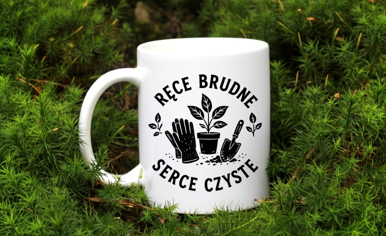 Kubek biały z nadrukiem „Ręce brudne, serce czyste” – ogród, działka #7
