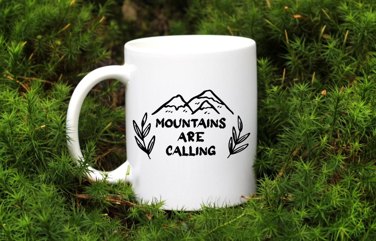 Kubek biały z nadrukiem "Mountains are calling" - góry #8