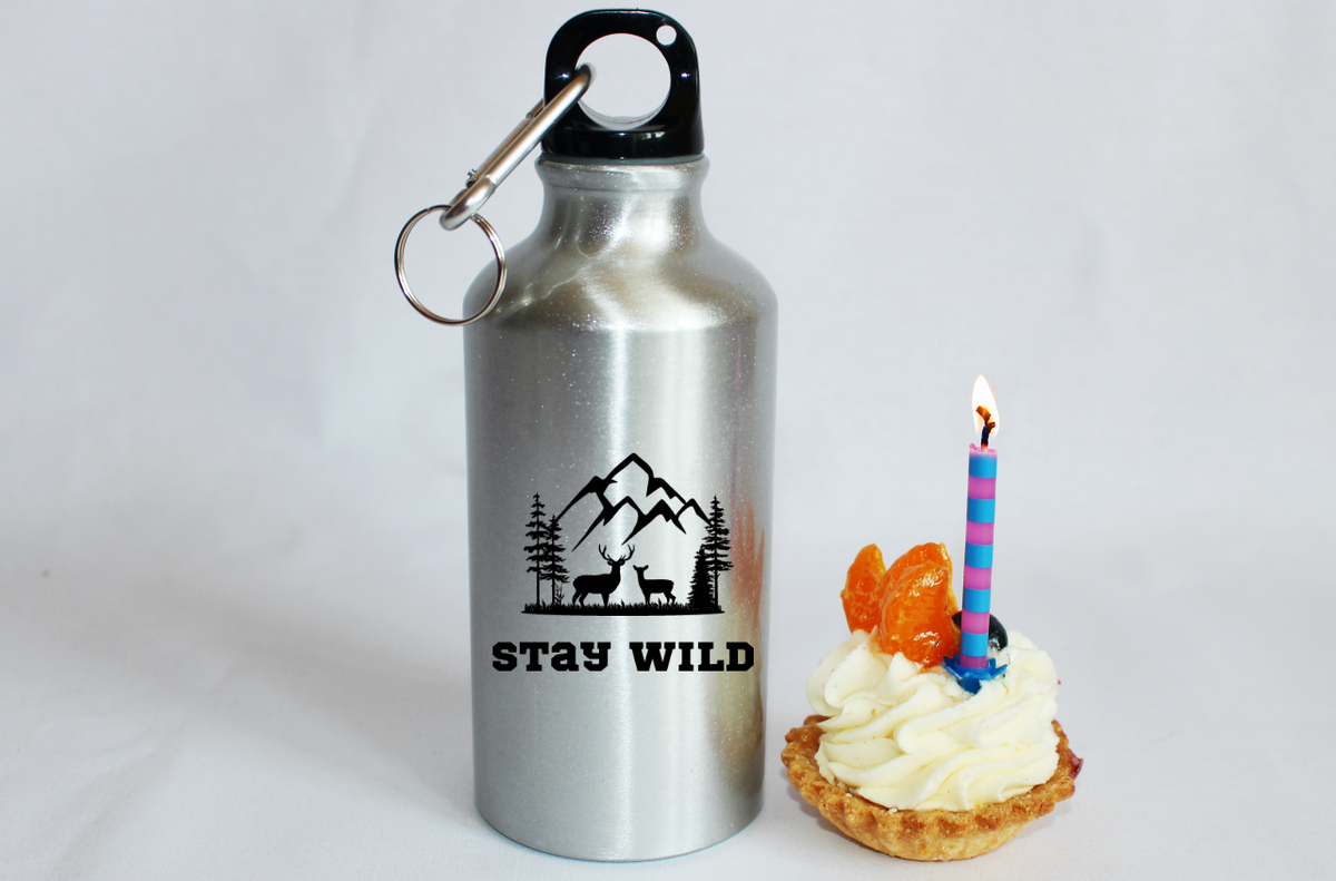Butelka srebrna 400 ml z nadrukiem „Stay Wild” – przygoda, przyroda #8