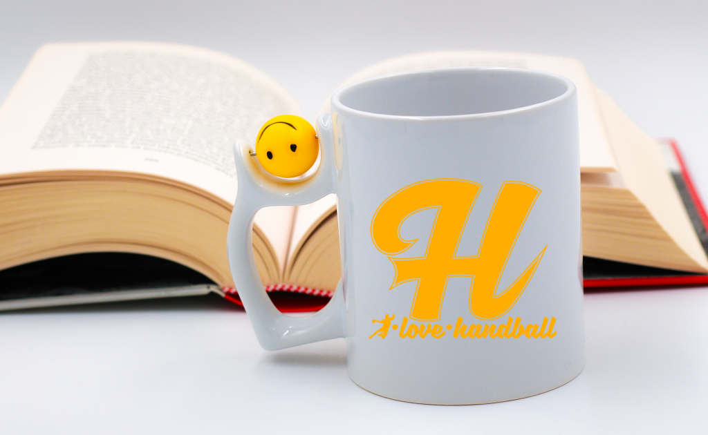 Kubek z piłką, żółtą literą "H" i napisem "I LOVE HANDBALL" #3