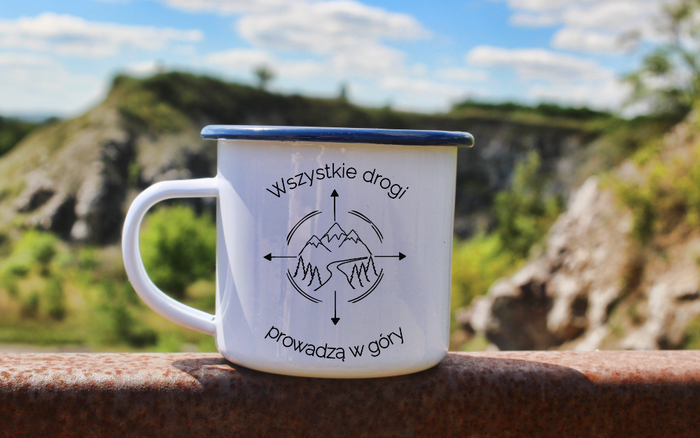 Kubek biały emaliowany z nadrukiem „Wszystkie drogi prowadzą w góry” – trekking #6