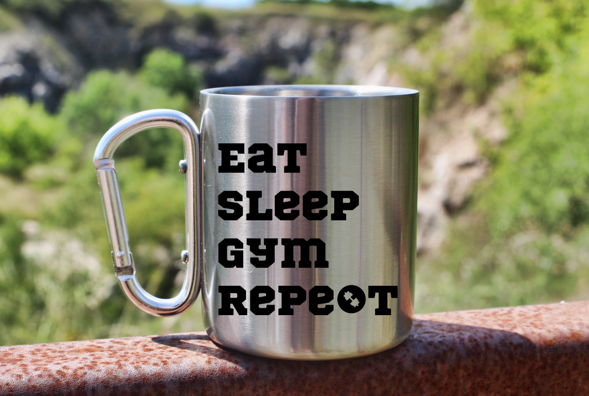 Kubek metalowy srebrny z karabińczykiem i nadrukiem „Eat Sleep Gym Repeat” – na siłownię #7