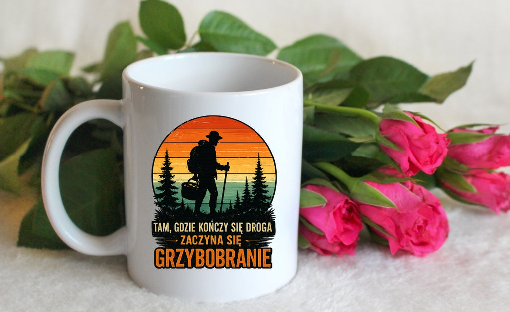 Kubek biały z nadrukiem „Ta, gdzie kończy się zaczyna grzybobranie” – grzyby, las #10