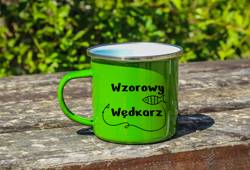 Kubek emaliowany zielony z nadrukiem "Wzorowy Wędkarz" #1