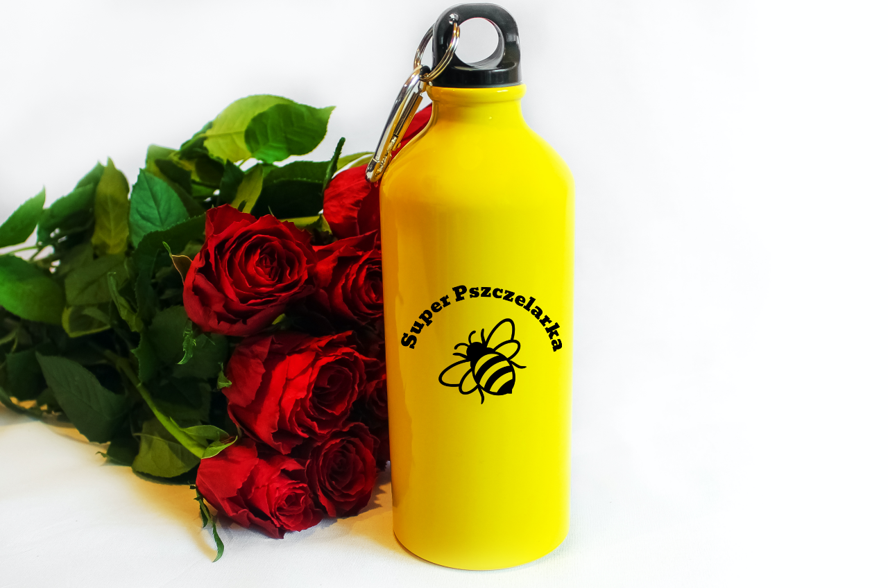 Butelka żółta 600 ml z nadrukiem „Super Pszczelarka” – pszczelarstwo #5