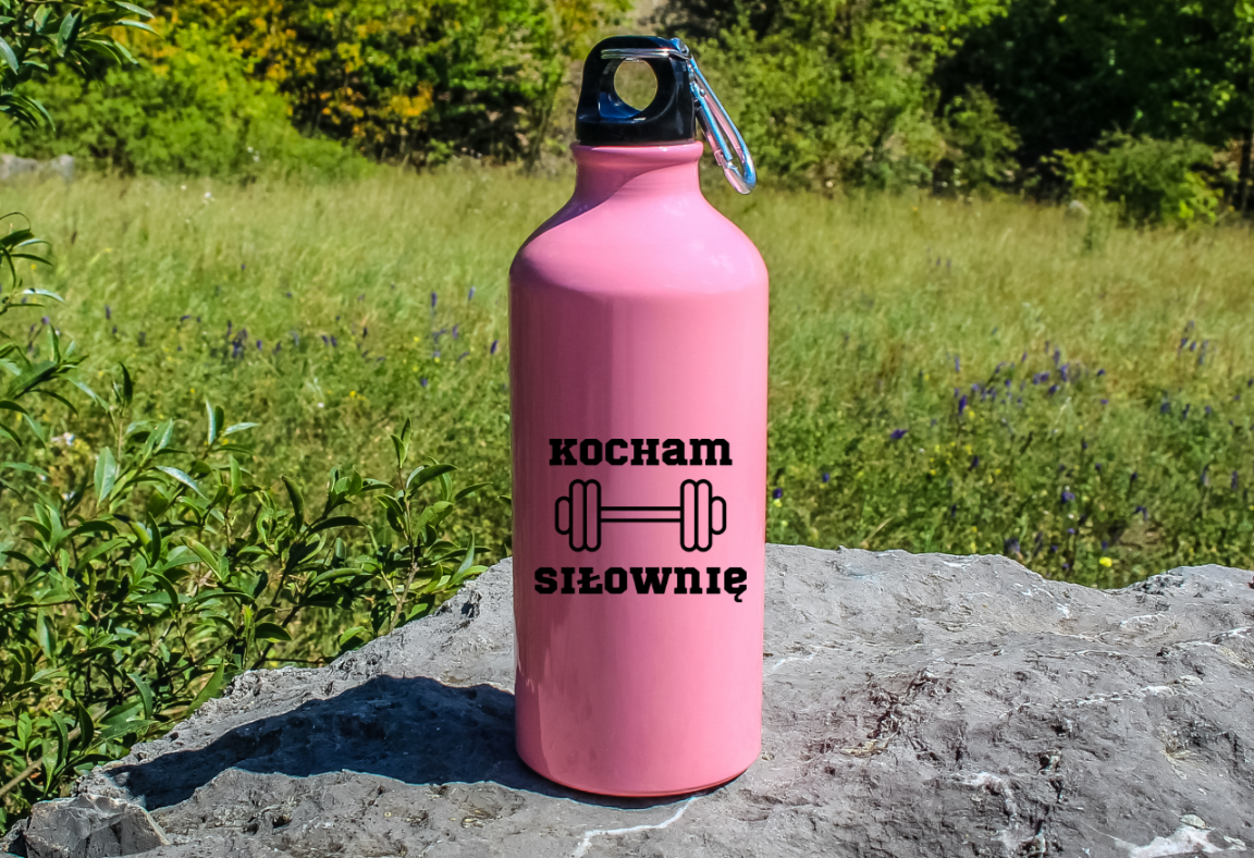 Butelka różowa 600 ml z nadrukiem "Kocham Siłownię" - siłownia #1