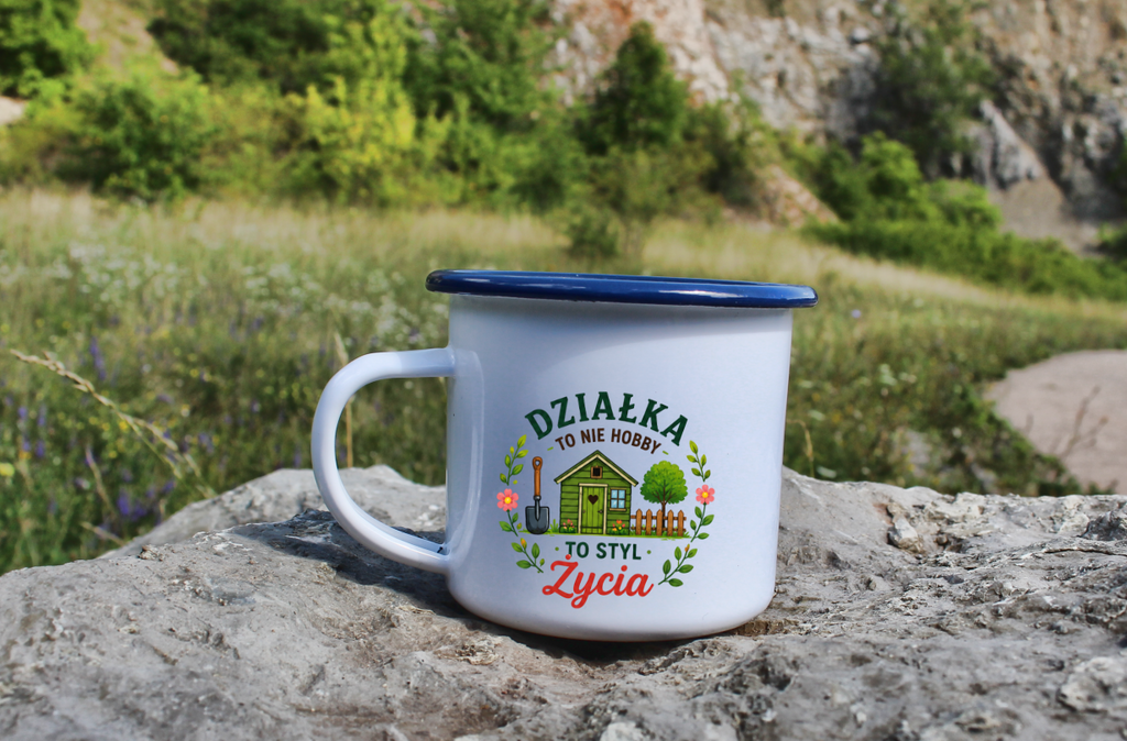 Kubek emaliowany biały z nadrukiem „Działka to nie hobby, to styl życia” – ogród, działka #2