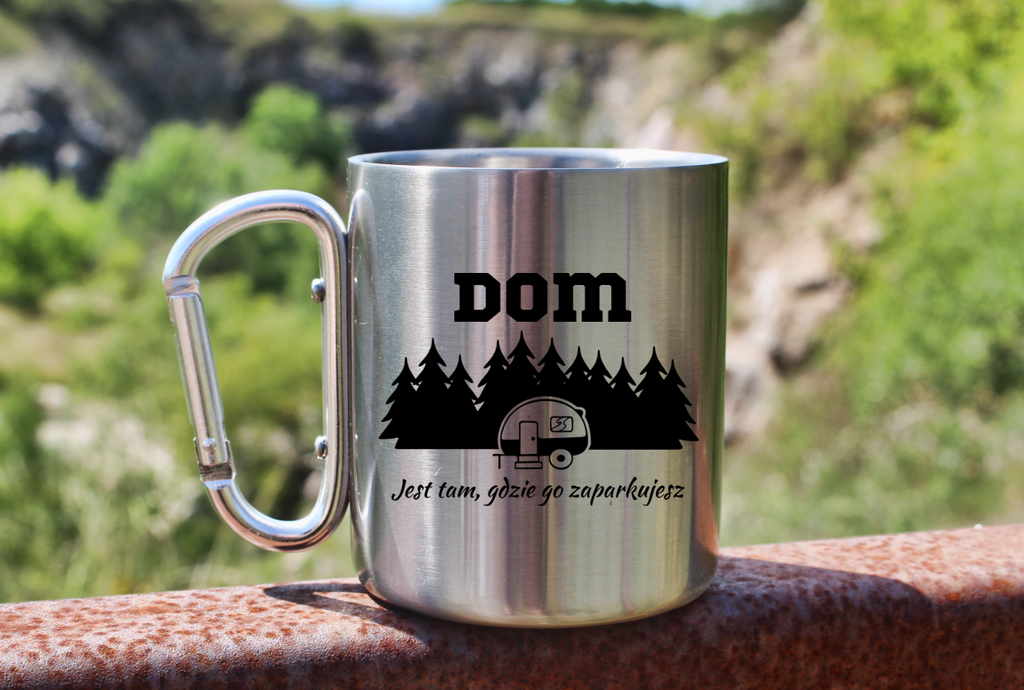 Kubek karabińczyk srebrny z nadrukiem „Dom jest tam, gdzie go zaparkujesz” – camper, namiot #6