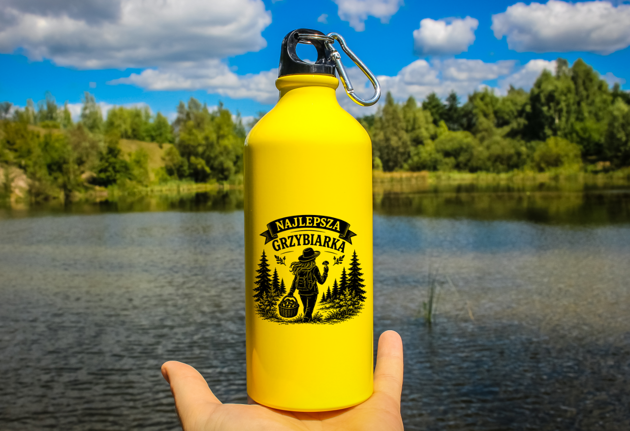 Butelka żółta 600 ml z nadrukiem „Najlepsza Grzybiarka” – na grzyby #3