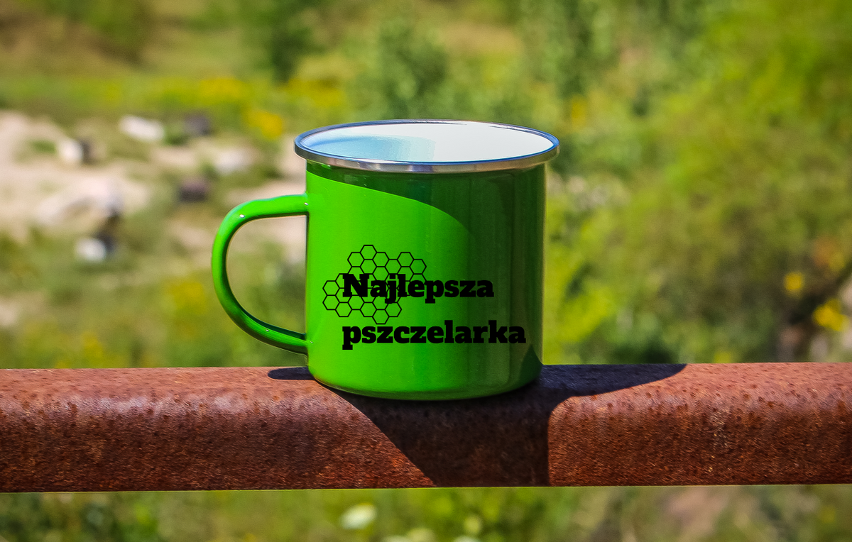Kubek zielony emaliowany z nadrukiem "Najlepsza pszczelarka" – pszczelarstwo #3