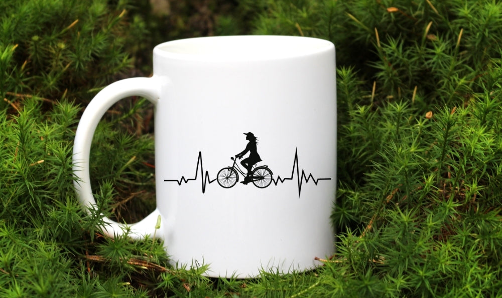Kubek biały z grafiką "Rowerowe EKG, linia życia" – dla rowerzystki #6