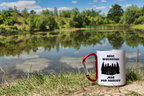 Kubek biały z czerwonym karabińczykiem z nadrukiem „Rzuć wszystko, jedź pod namiot” – camping, namioty #9