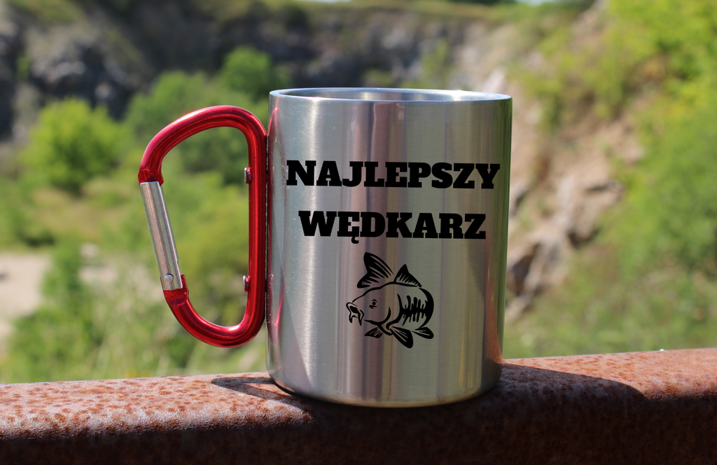 Kubek z czerwonym karabińczykiem i nadrukiem "Najlepszy wędkarz" - wędkarstwo #8