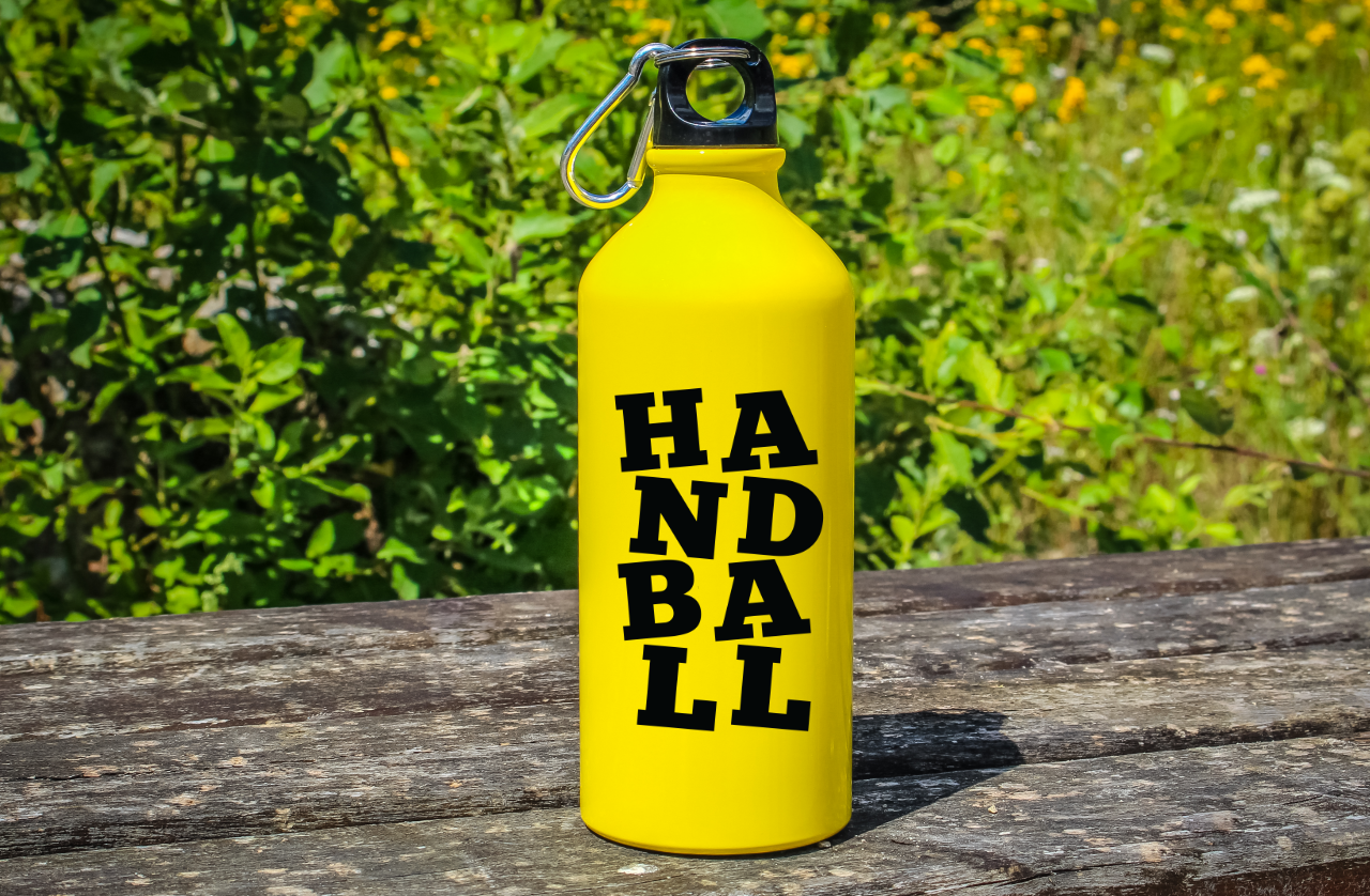 Żółta butelka z napisem "Handball" dla kibica piłki ręcznej #2