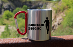 Kubek z czerwonym karabińczykiem – z nadrukiem "Kocham Biegać" – dla biegaczki #4