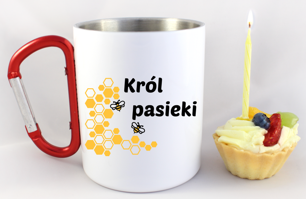 Kubek biały 300 ml z czerwonym karabińczykiem i nadrukiem „Król pasieki” – pszczelarstwo #10