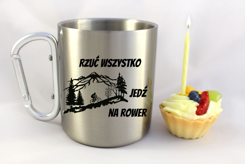 Kubek ze srebrnym karabińczykiem z nadrukiem „Rzuć wszystko, jedź na rower” – dla rowerzystów #3