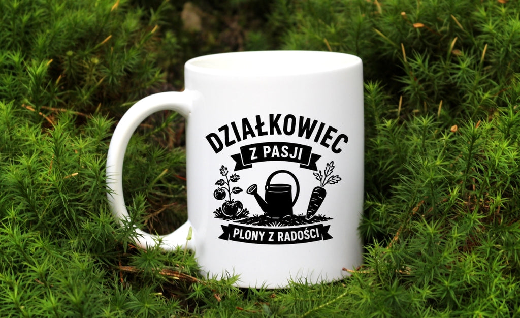 Kubek biały z nadrukiem „Działkowiec z pasji, plony z radości” – ogród, działka #5