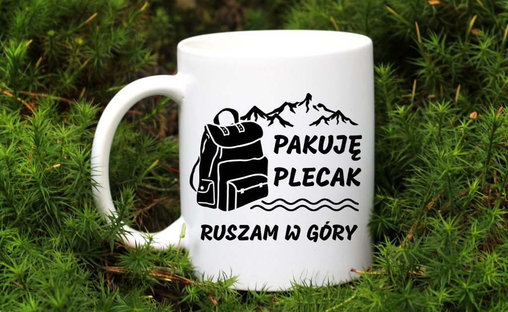 Kubek biały z nadrukiem „Pakuję plecak, ruszam w góry” #3