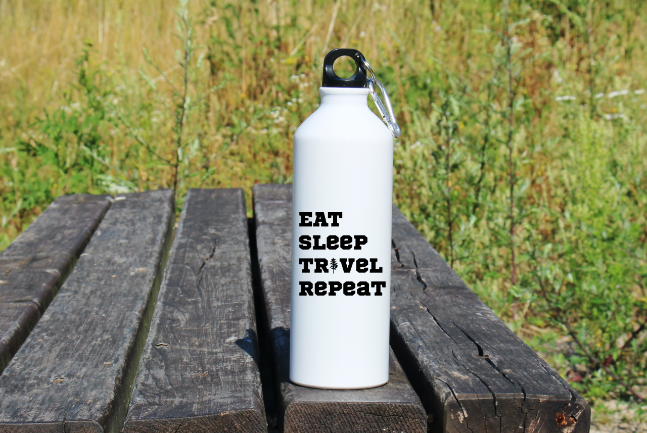 Butelka biała 800 ml z nadrukiem „Eat Sleep Travel Repeat” – podróże, przygoda #6