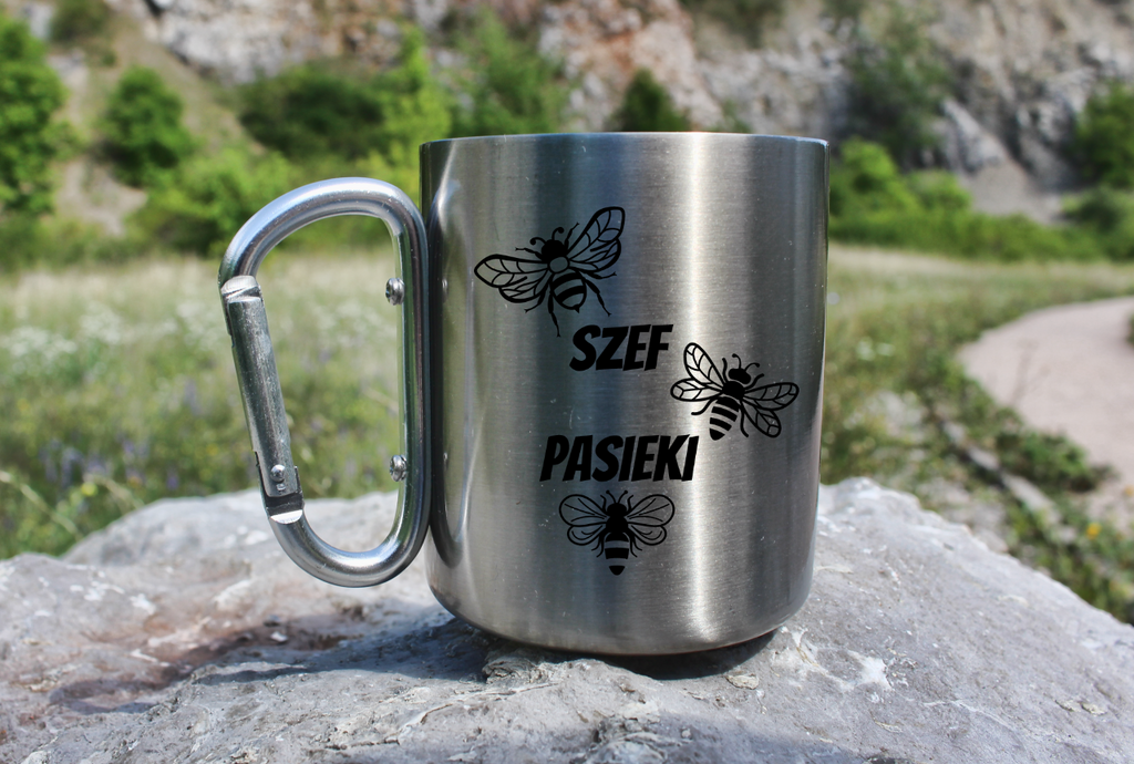 Kubek metalowy ze srebrnym karabińczykiem 300 ml z nadrukiem „Szef pasieki” – pszczelarstwo #4
