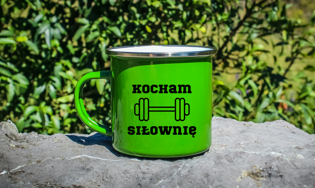 Kubek emaliowany zielony z nadrukiem "Kocham Siłownię" - na siłownię #1