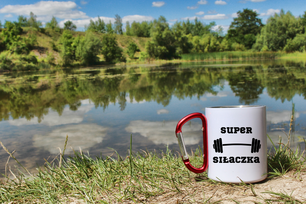 Kubek biały z czerwonym karabińczykiem i nadrukiem „Super Siłaczka” – na siłownię #2