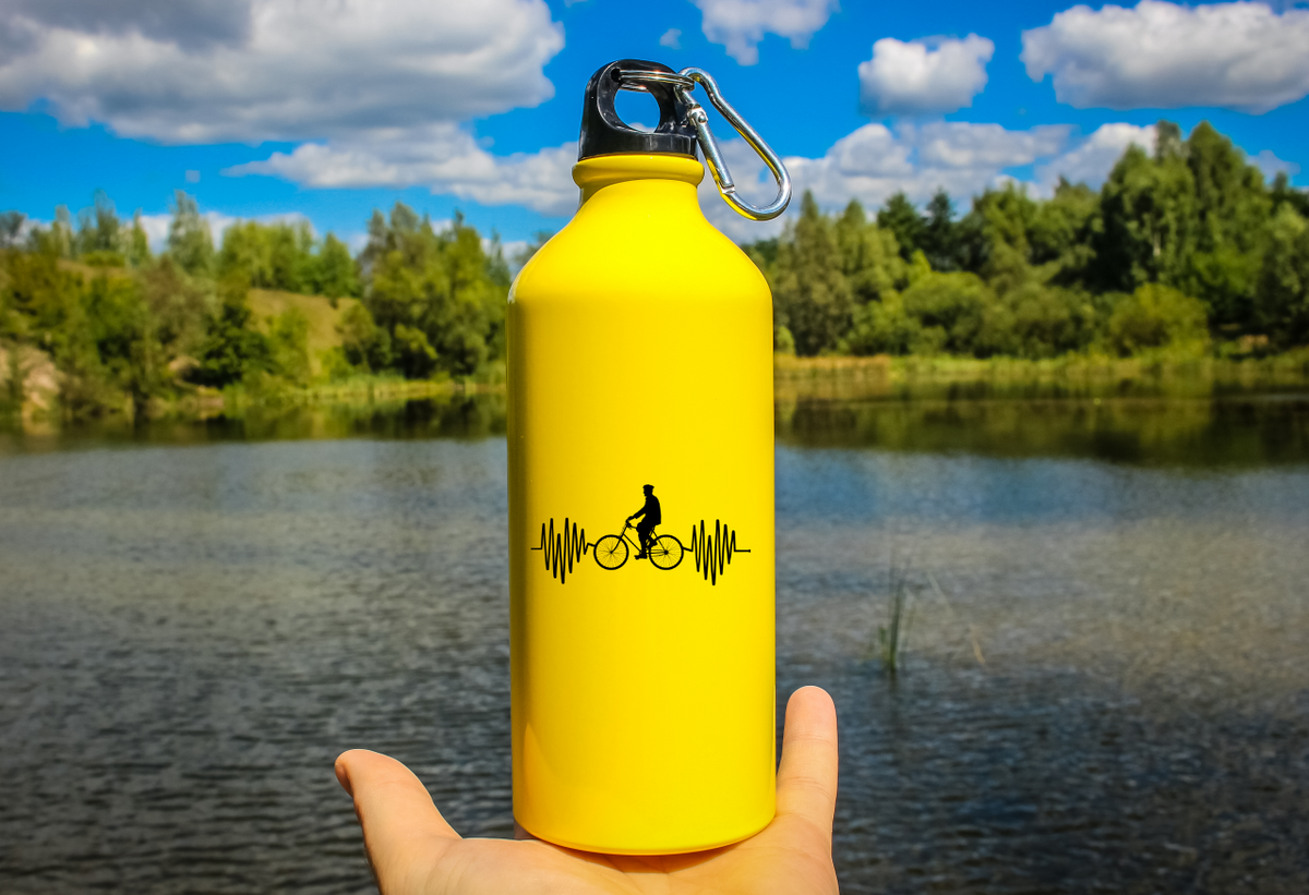 Bidon żółty 600 ml z grafiką rowerowe EKG, linia życia – dla rowerzysty #1